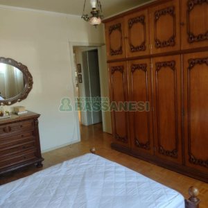 Casa com 154m², 3 dormitórios, 2 vagas, no bairro Cinqüentenário em Caxias do Sul para Comprar