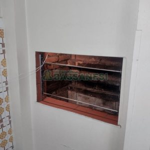 Casa com 154m², 3 dormitórios, 2 vagas, no bairro Cinqüentenário em Caxias do Sul para Comprar