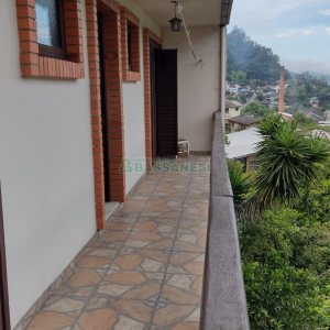 Casa com 231m², 3 dormitórios, no bairro Galópolis em Caxias do Sul para Comprar
