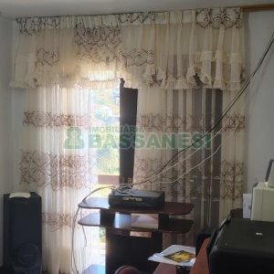 Casa com 231m², 3 dormitórios, no bairro Galópolis em Caxias do Sul para Comprar