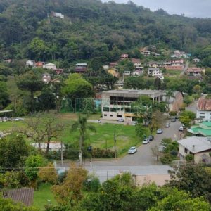 Casa com 231m², 3 dormitórios, no bairro Galópolis em Caxias do Sul para Comprar