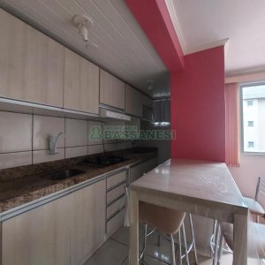 Apto Mobiliado com 60m², 2 dormitórios, 1 vaga, no bairro Nossa Senhora das Graças em Caxias do Sul para Alugar