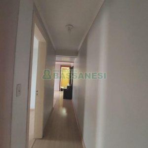 Apto Mobiliado com 60m², 2 dormitórios, 1 vaga, no bairro Nossa Senhora das Graças em Caxias do Sul para Alugar