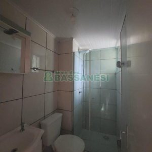 Apto Mobiliado com 60m², 2 dormitórios, 1 vaga, no bairro Nossa Senhora das Graças em Caxias do Sul para Alugar