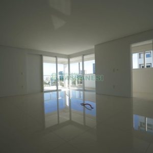 Apartamento com 137m², 3 dormitórios, 3 vagas, no bairro Nossa Senhora de Lourdes em Caxias do Sul para Comprar