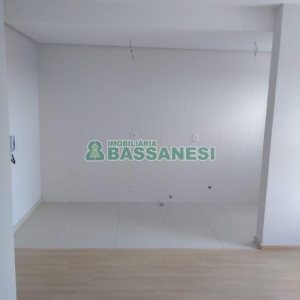 Apartamento com 42m², 2 dormitórios, 1 vaga, no bairro Desvio Rizzo em Caxias do Sul para Comprar