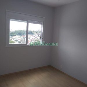 Apartamento com 42m², 2 dormitórios, 1 vaga, no bairro Desvio Rizzo em Caxias do Sul para Comprar