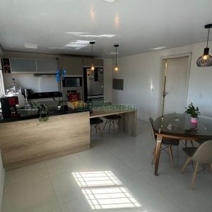 Casa com 154m², 4 dormitórios, 2 vagas, no bairro Cruzeiro em Caxias do Sul para Comprar