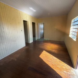 Casa com 154m², 4 dormitórios, 2 vagas, no bairro Cruzeiro em Caxias do Sul para Comprar