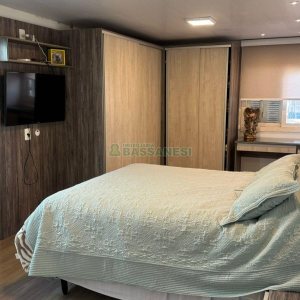 Casa com 154m², 4 dormitórios, 2 vagas, no bairro Cruzeiro em Caxias do Sul para Comprar