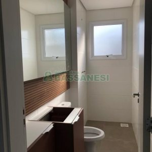 Apartamento com 62m², 2 dormitórios, 1 vaga, no bairro Cinqüentenário em Caxias do Sul para Alugar