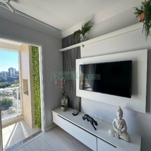 Apartamento com 55m², 2 dormitórios, 1 vaga, no bairro Panazzolo em Caxias do Sul para Comprar