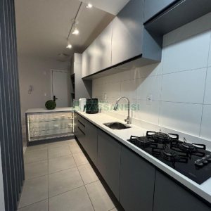 Apartamento com 55m², 2 dormitórios, 1 vaga, no bairro Panazzolo em Caxias do Sul para Comprar