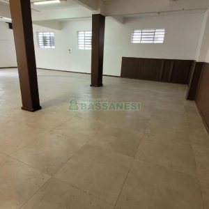 Loja com 125m², no bairro Centro em Caxias do Sul para Alugar
