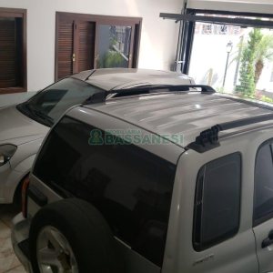 Casa com 265m², 4 dormitórios, 4 vagas, no bairro Vinhedos em Caxias do Sul para Comprar