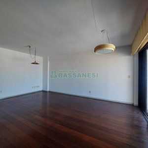 Apartamento com 89m², 1 dormitório, 1 vaga, no bairro Centro em Caxias do Sul para Comprar