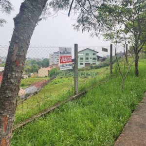 Terreno com 850m², no bairro Colina Sorriso em Caxias do Sul para Comprar