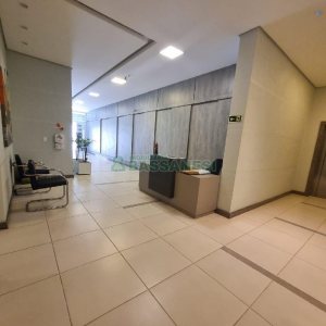 Apartamento com 920m², 2 dormitórios, 4 vagas, no bairro Panazzolo em Caxias do Sul para Alugar