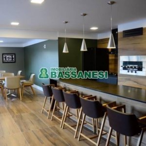 Apto Mobiliado com 55m², 1 dormitório, 1 vaga, no bairro Centro em Caxias do Sul para Alugar