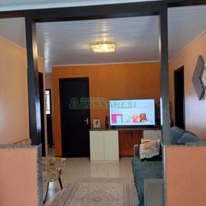 Casa com 288m², 3 dormitórios, 5 vagas, no bairro Charqueadas em Caxias do Sul para Comprar