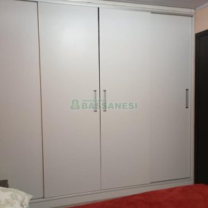 Casa com 288m², 3 dormitórios, 5 vagas, no bairro Charqueadas em Caxias do Sul para Comprar