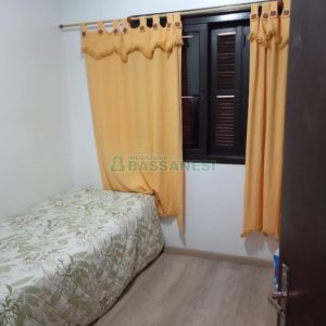 Casa com 288m², 3 dormitórios, 5 vagas, no bairro Charqueadas em Caxias do Sul para Comprar