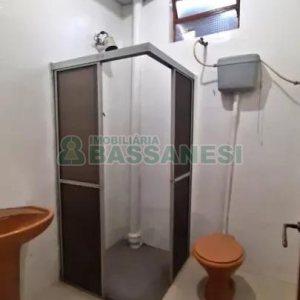 Casa Comercial com 70m², 3 dormitórios, no bairro São Leopoldo em Caxias do Sul para Alugar