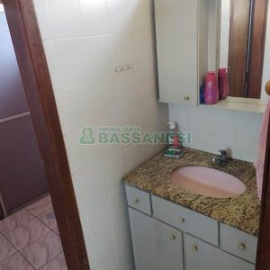Casa com 100m², 3 dormitórios, 1 vaga, no bairro Bela Vista em Caxias do Sul para Comprar
