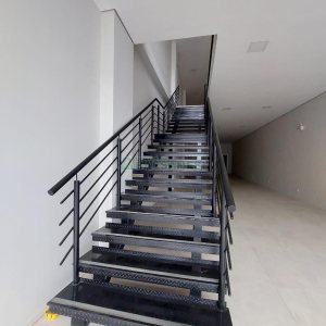 Loja com 250m², no bairro Sanvitto em Caxias do Sul para Alugar