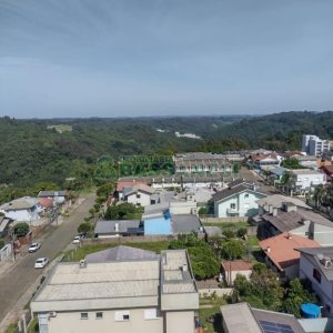 Apartamento com 64m², 2 dormitórios, 2 vagas, no bairro Santa Lúcia em Caxias do Sul para Comprar