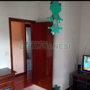 Apartamento com 183m², 3 dormitórios, 2 vagas, no bairro Centro em Caxias do Sul para Comprar