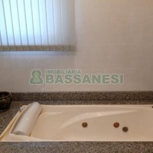 Apartamento com 183m², 3 dormitórios, 2 vagas, no bairro Centro em Caxias do Sul para Comprar