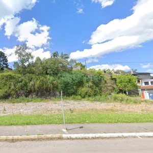 Terreno com 1261m², no bairro Cinqüentenário em Caxias do Sul para Comprar