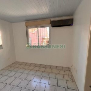 Casa com 89m², 3 dormitórios, no bairro Vinhedos em Caxias do Sul para Comprar