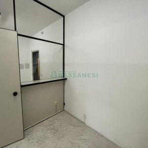 Sala com 45m², no bairro Centro em Caxias do Sul para Comprar