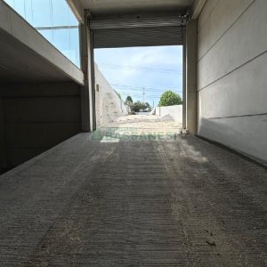 Loja com 850m², no bairro Sagrada Família em Caxias do Sul para Alugar