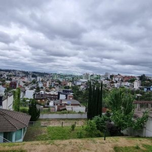 Terreno com 960m², no bairro Altos do Seminario em Caxias do Sul para Comprar