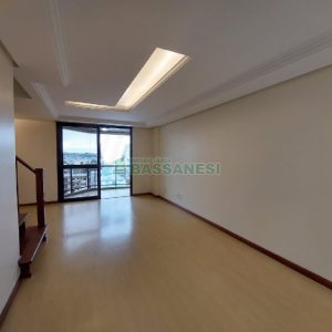 Apartamento com 152m², 3 dormitórios, 1 vaga, no bairro São Pelegrino em Caxias do Sul para Comprar