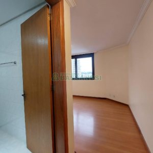 Apartamento com 152m², 3 dormitórios, 1 vaga, no bairro São Pelegrino em Caxias do Sul para Comprar