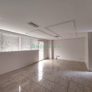 Sala com 127m², 1 vaga, no bairro São Pelegrino em Caxias do Sul para Alugar