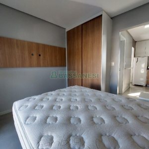 Apto Mobiliado com 48m², 1 dormitório, no bairro Santa Catarina em Caxias do Sul para Comprar