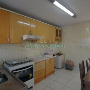 Apartamento com 89m², 3 dormitórios, 1 vaga, no bairro Pio X em Caxias do Sul para Comprar