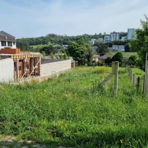 Terreno com 362m², no bairro Vinhedos em Caxias do Sul para Comprar