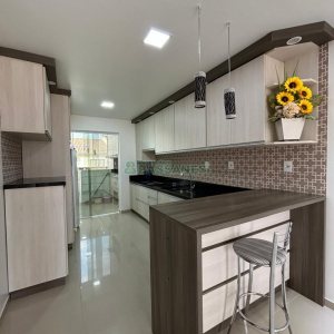 Apartamento com 86m², 2 dormitórios, 2 vagas, no bairro Diamantino em Caxias do Sul para Comprar
