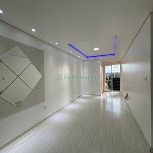 Apartamento com 86m², 2 dormitórios, 2 vagas, no bairro Diamantino em Caxias do Sul para Comprar