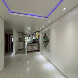 Apartamento com 86m², 2 dormitórios, 2 vagas, no bairro Diamantino em Caxias do Sul para Comprar