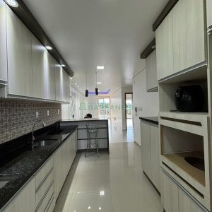 Apartamento com 86m², 2 dormitórios, 2 vagas, no bairro Diamantino em Caxias do Sul para Comprar