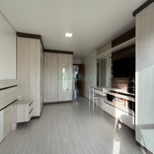 Apartamento com 86m², 2 dormitórios, 2 vagas, no bairro Diamantino em Caxias do Sul para Comprar