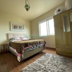 Apartamento com 86m², 2 dormitórios, 2 vagas, no bairro Diamantino em Caxias do Sul para Comprar