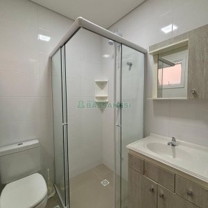 Apartamento com 86m², 2 dormitórios, 2 vagas, no bairro Diamantino em Caxias do Sul para Comprar